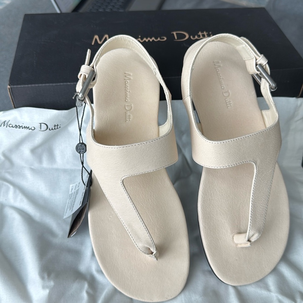Massimo Dutti Cream sandals US 6 EU 7 NWT